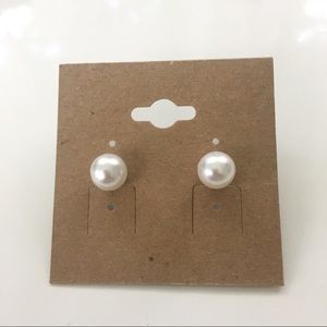 Brand new cute pearl stud earrings